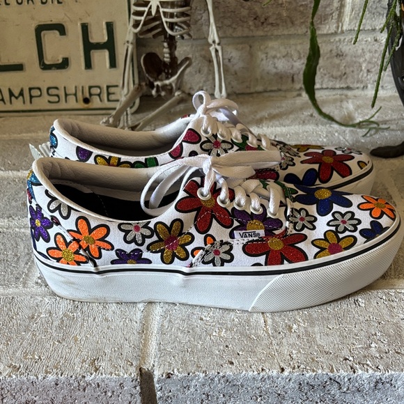 Vans Sneakers with Glittery Floral Design - Picture 2 of 5